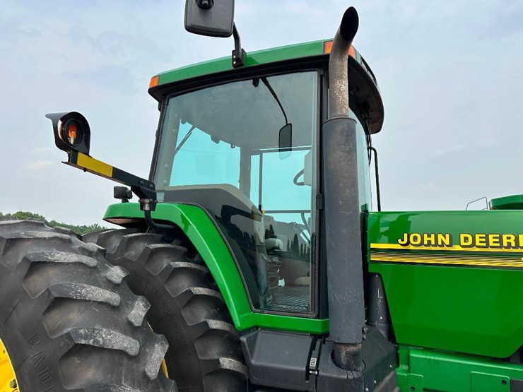 john-deere-8210-image-23