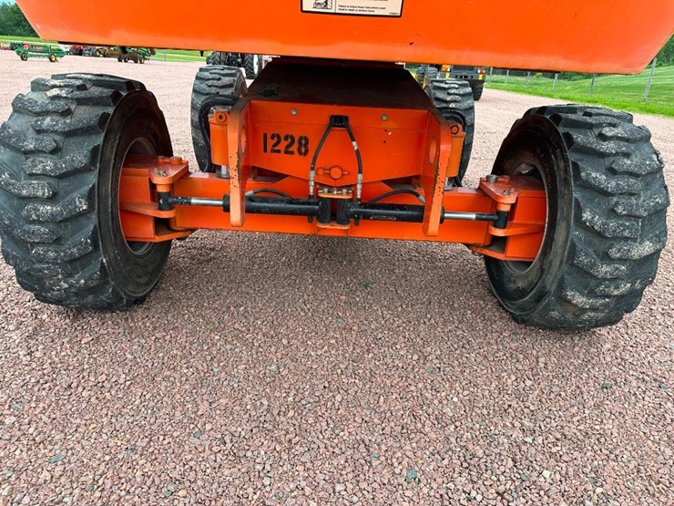 2008-jlg-600s-image-17