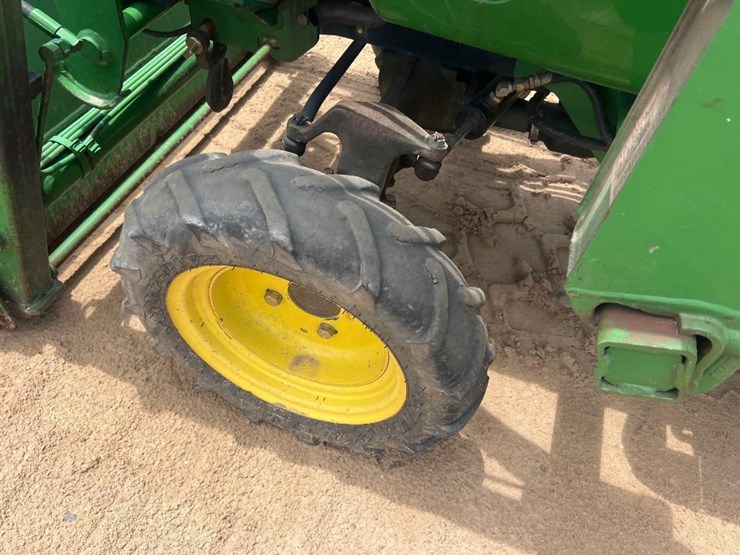 john-deere-4100-image-24