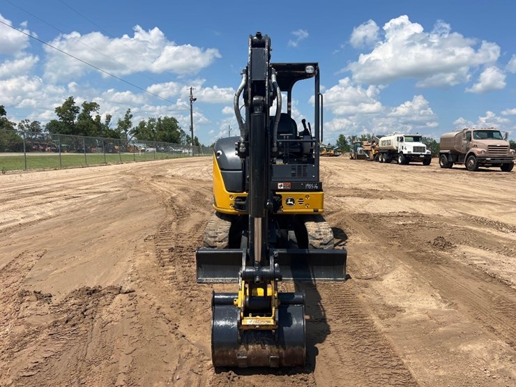2023-deere-30g-image-7