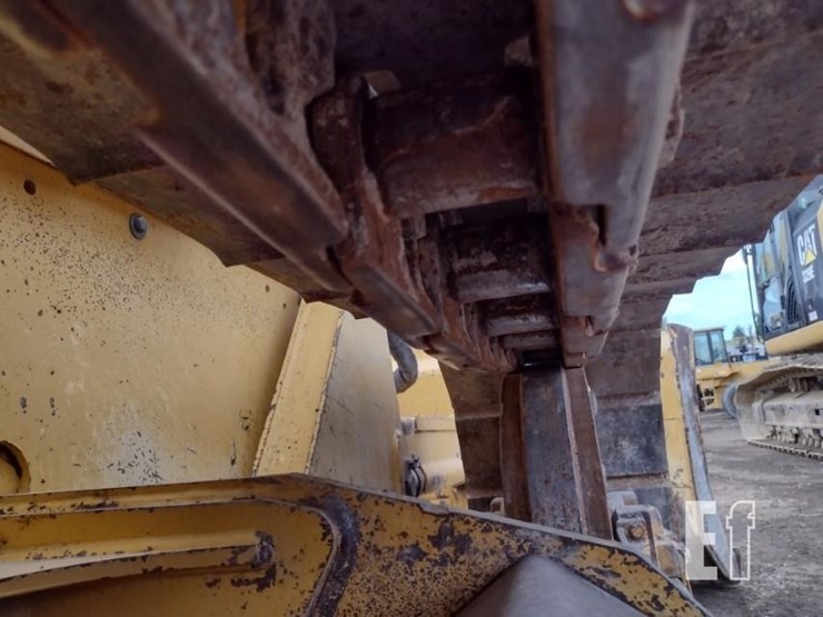 2004-deere-650h-xlt-image-38