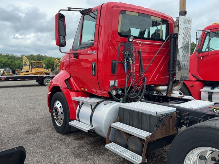 2008-international-prostar-image-11