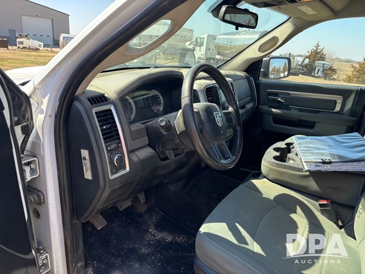 2015-dodge-ram-1500-image-41