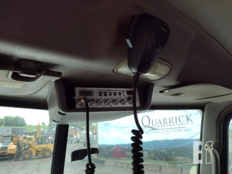 2008-peterbilt-388-image-14