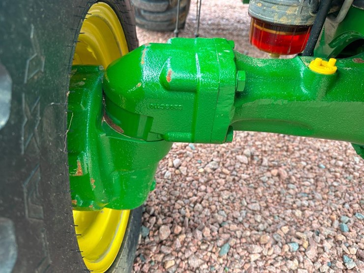 2022-john-deere-3033r-image-33