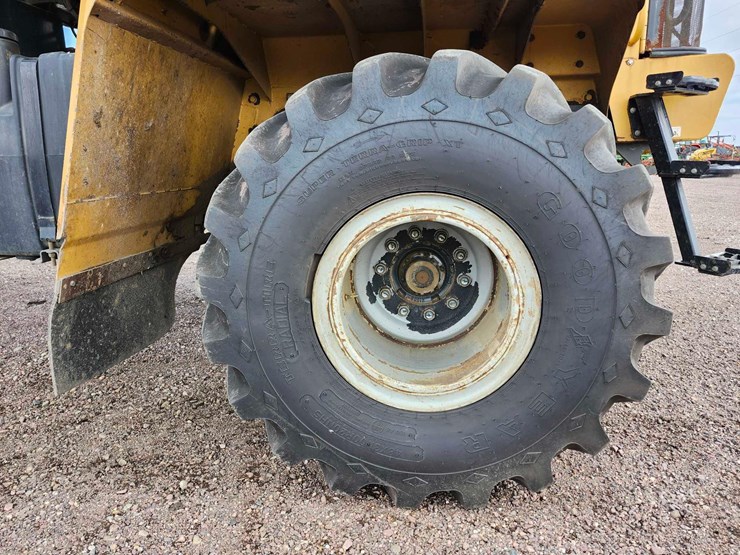 terra-gator-8400-applicator-image-33