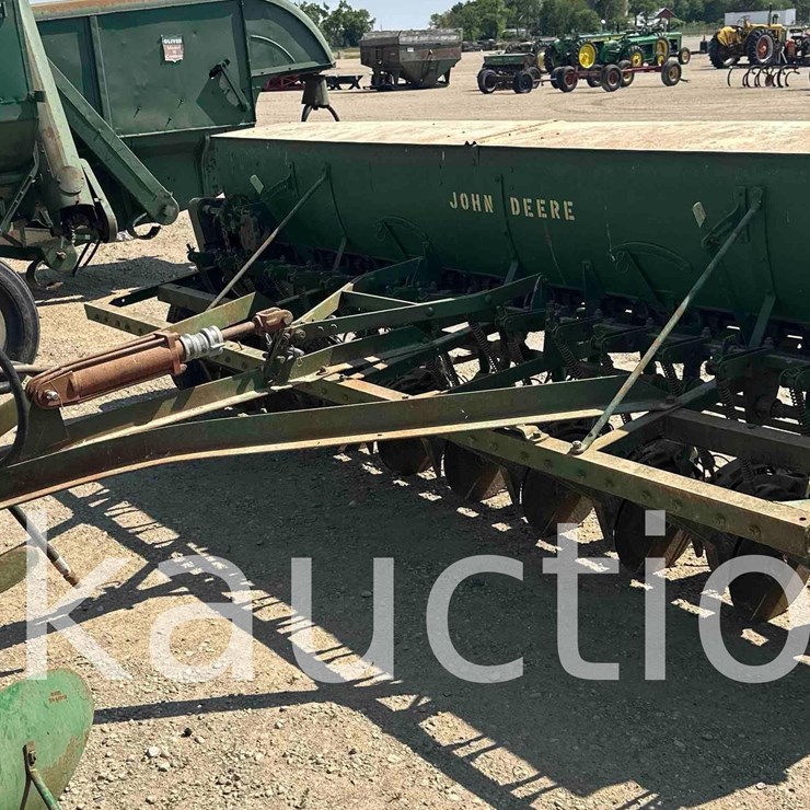 JOHN DEERE FB