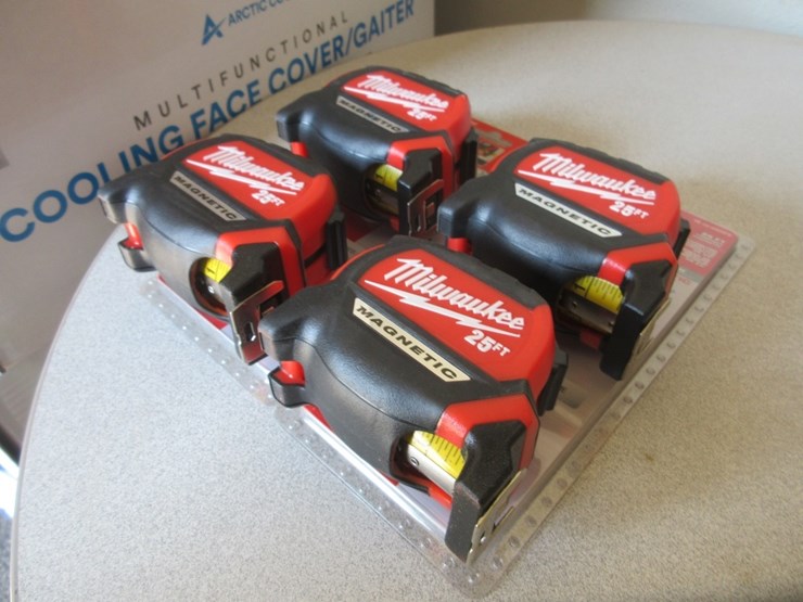 (4)-new-unused-milwaukee-magnetic-tape-measures,-image-2