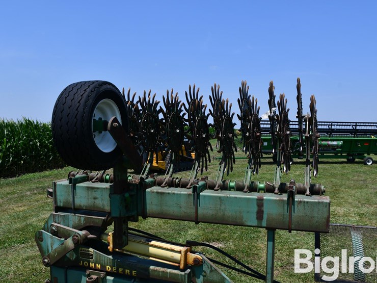 john-deere-28-image-10