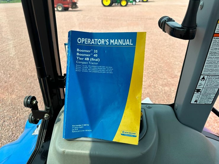 2020-new-holland-boomer-40-image-53
