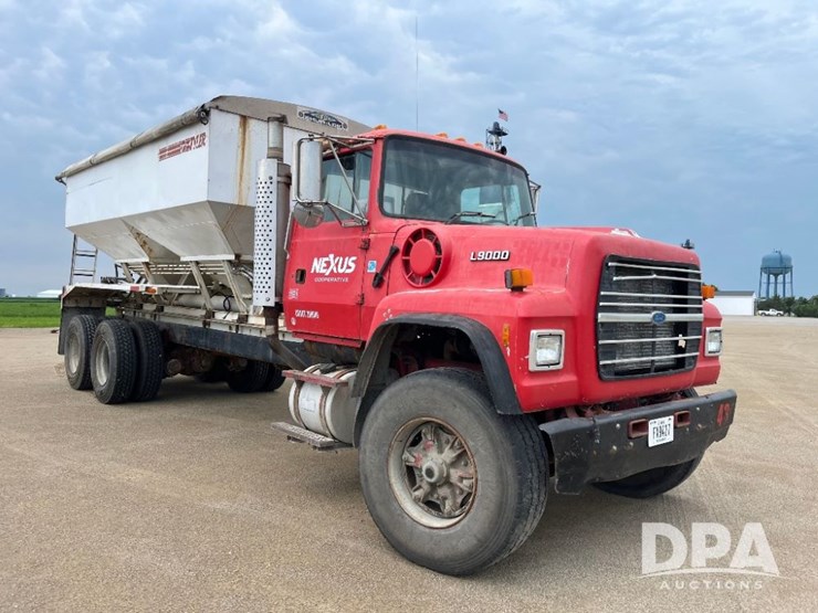 1995-ford-l9000-image-5