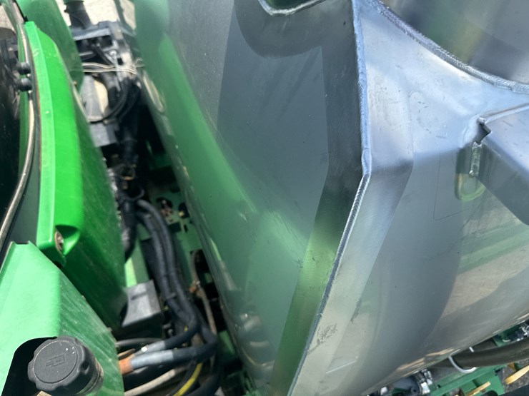 2018-john-deere-r4038-image-81