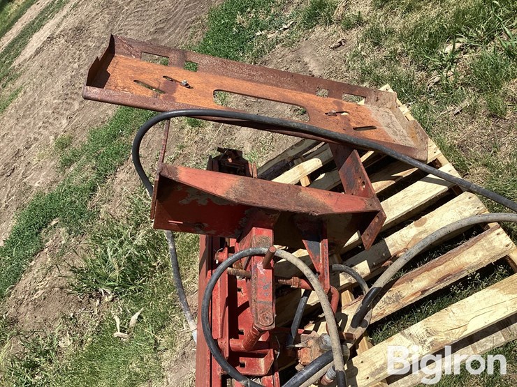 skid-steer-post-driver-image-11