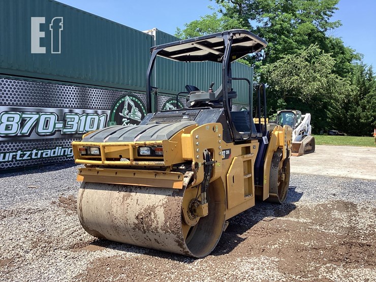 2019-caterpillar-cb8-image-8