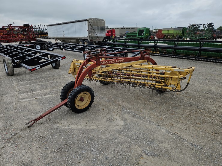 new-holland-258-image-1