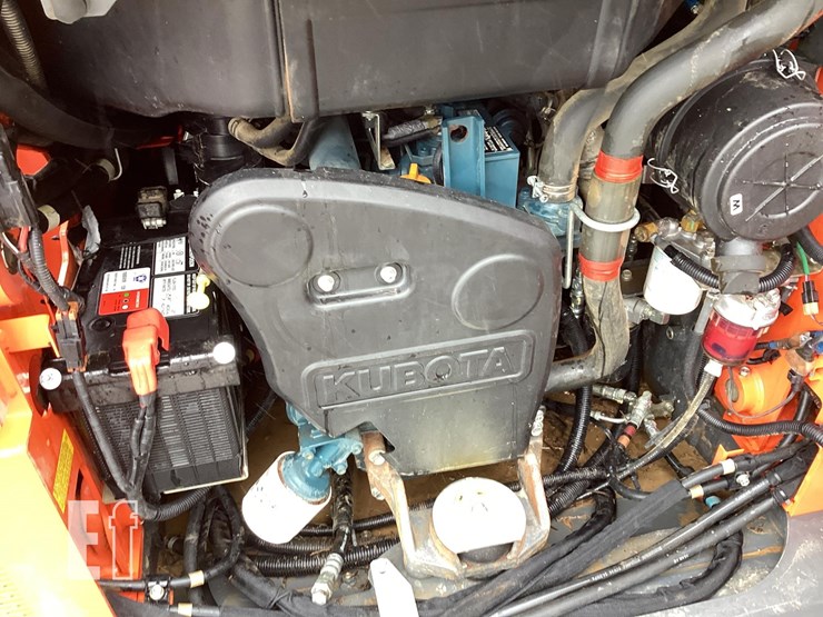 2017-kubota-ssv65-image-12