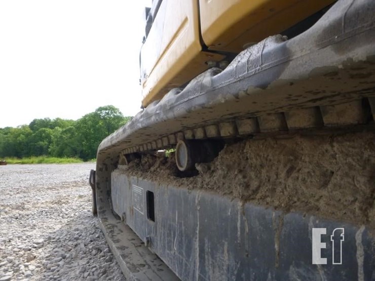 2022-deere-26g-image-29