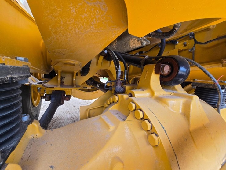 2018-deere-460e-image-65