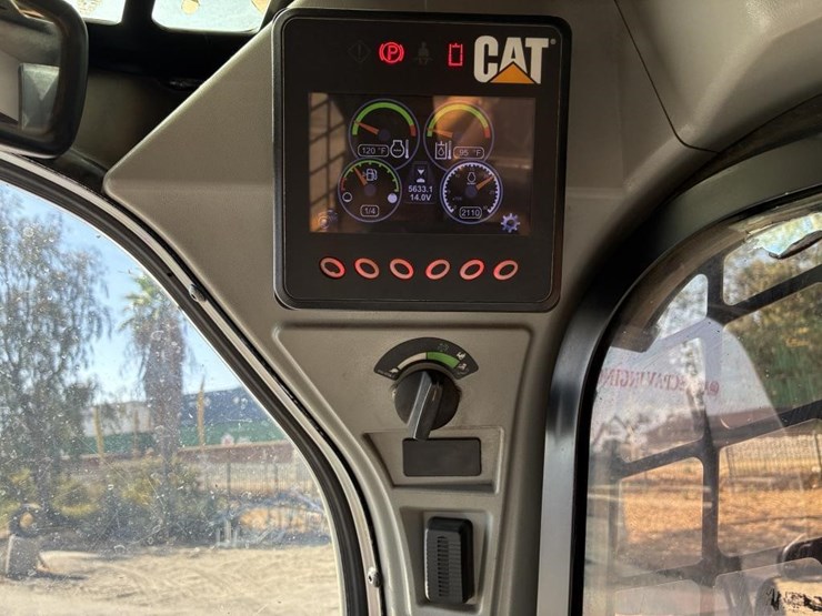 2015-caterpillar-272d-xhp-image-20
