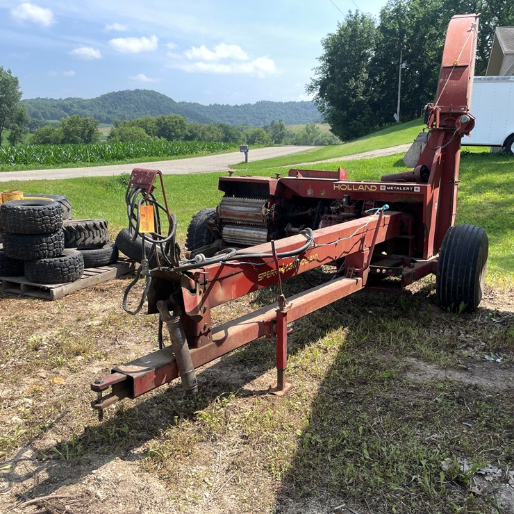 #1066 • Sperry New Holland 892 Chopper (Arcadia, WI)