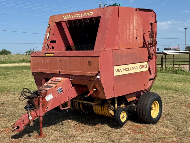 new-holland-660-image-1
