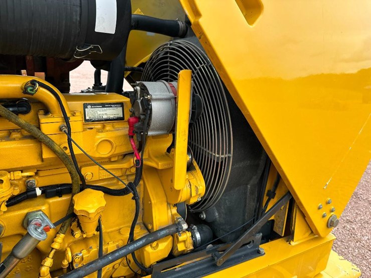 2006-deere-310sg-image-51