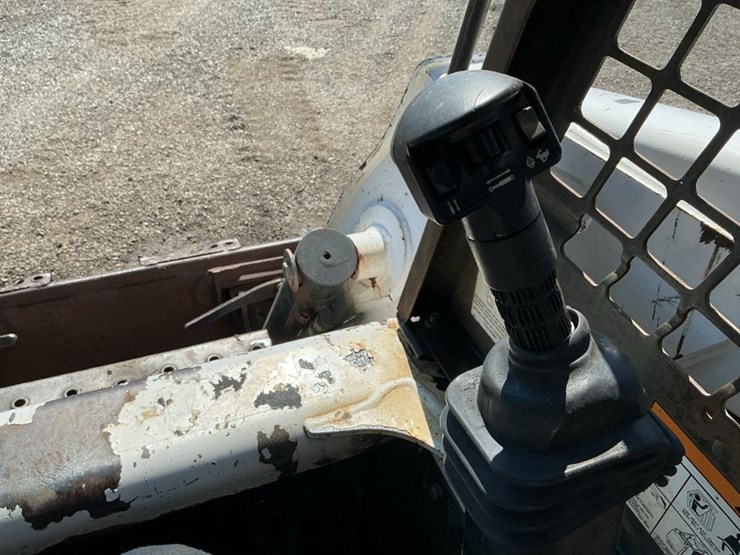 bobcat-t250-image-54