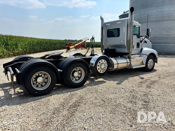 2014-kenworth-t660-image-5