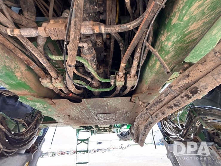 2017-john-deere-r4045-image-31