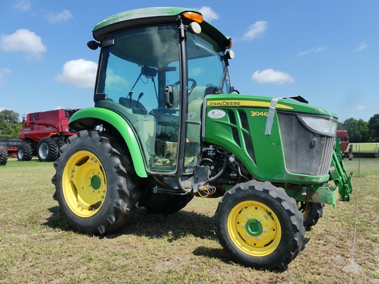 john-deere-3046r-image-1