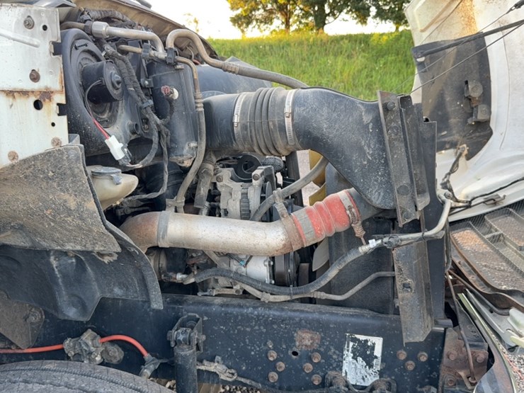 2005-ford-f750-image-24