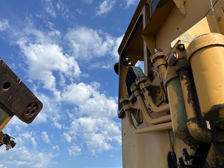 cummins-855-image-24