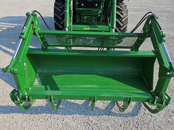 2022-john-deere-6145m-image-3