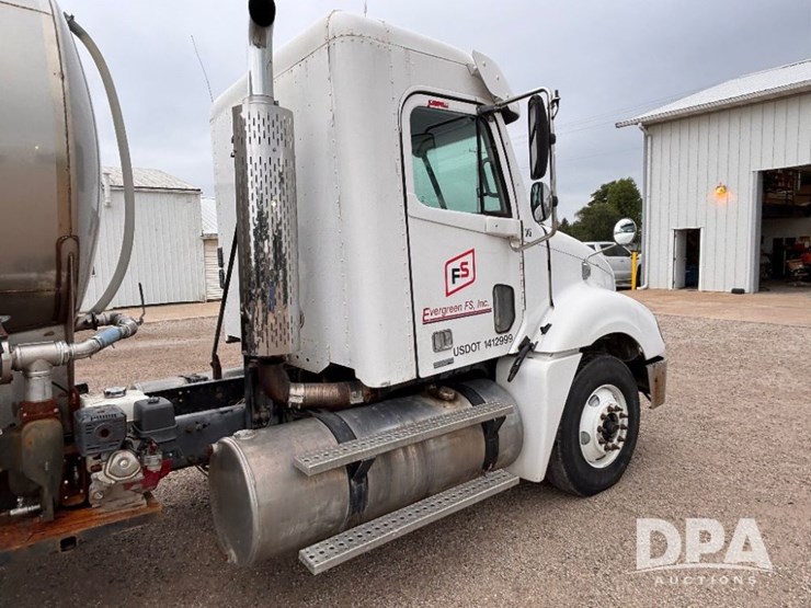 2006-freightliner-columbia-truck-(gp11007,-unit-345)-image-7