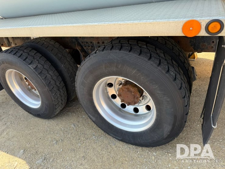 2007-international-7500-propane-truck-(cg363)-image-10