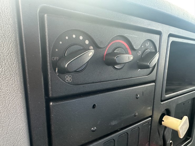 2006-international-durastar-4400-image-66