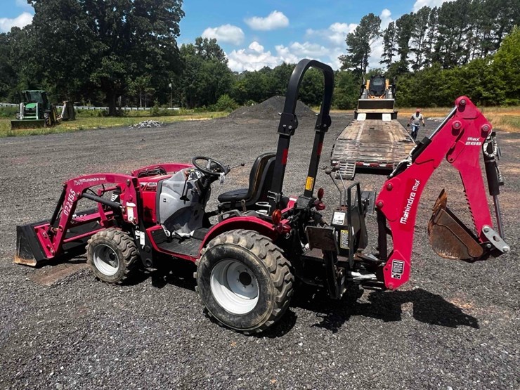 2017-mahindra-max26xl-tractor-image-2
