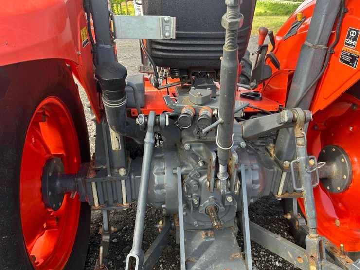 2015-kubota-m5660su-image-15