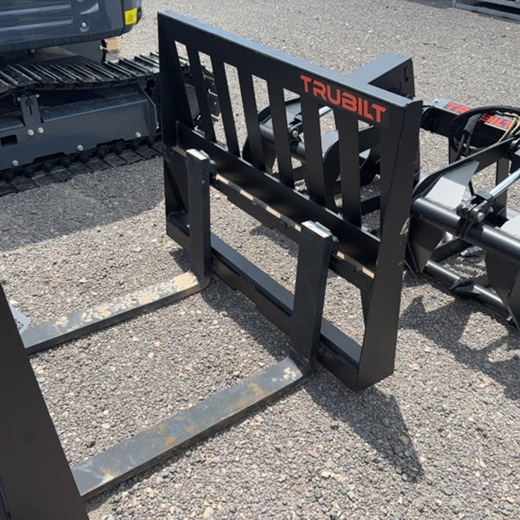 #2047 • TRUBILT 42" SKID STEER PALLET FORKS