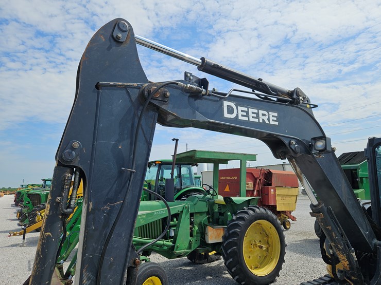 2019-deere-60g-image-3