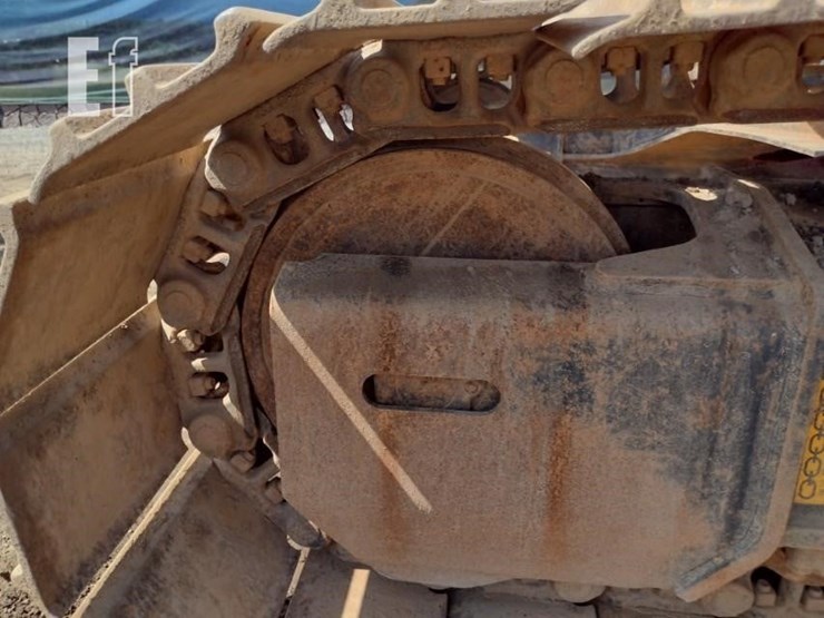 2007-hitachi-zx135us-image-36
