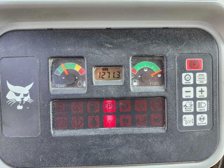 2016-bobcat-toolcat-5600-image-14