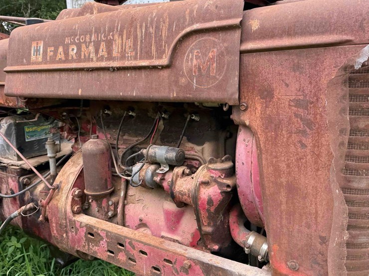 farmall-m-tractor-image-10