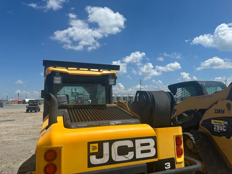 jcb-320t-image-17