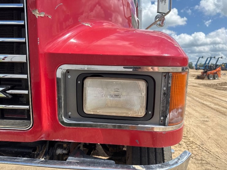2012-mack-ch613-image-20