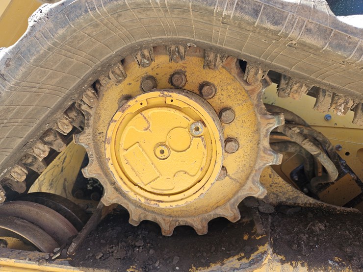 2021-caterpillar-279d3-image-21