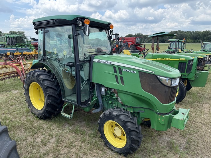 2017-john-deere-5090gn-image-4