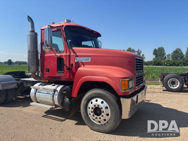 2006-mack-chn613-image-25