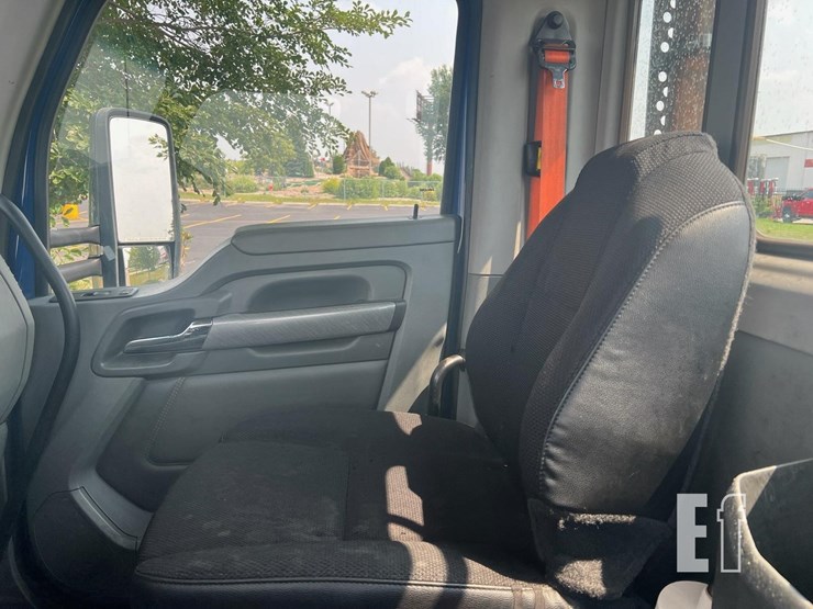 2019-kenworth-t680-image-21