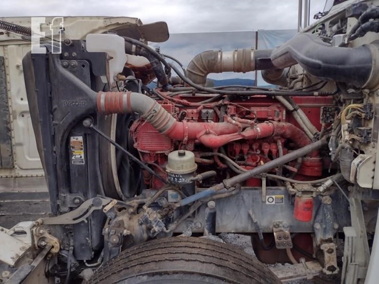 2008-peterbilt-388-image-23